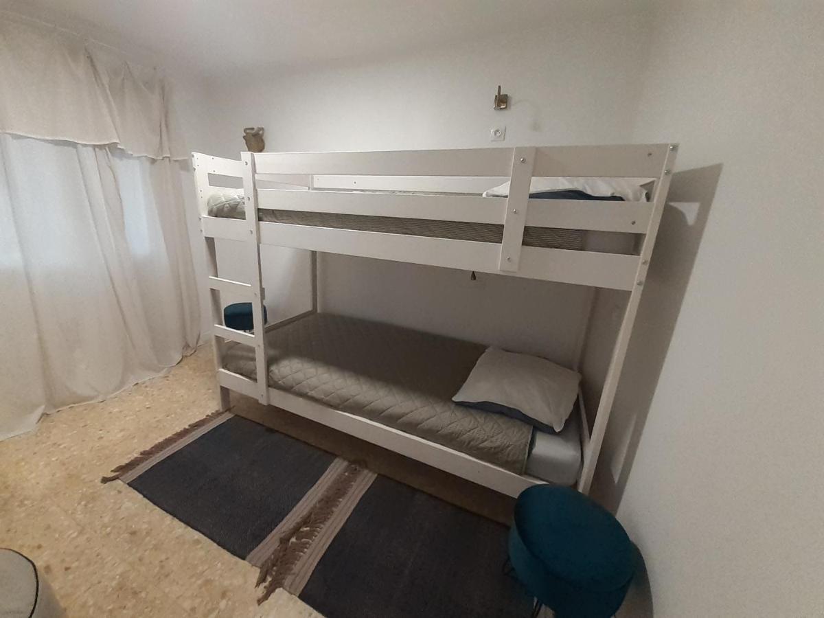 Agreable Maison De Village Avec Terrasse Vinca Εξωτερικό φωτογραφία