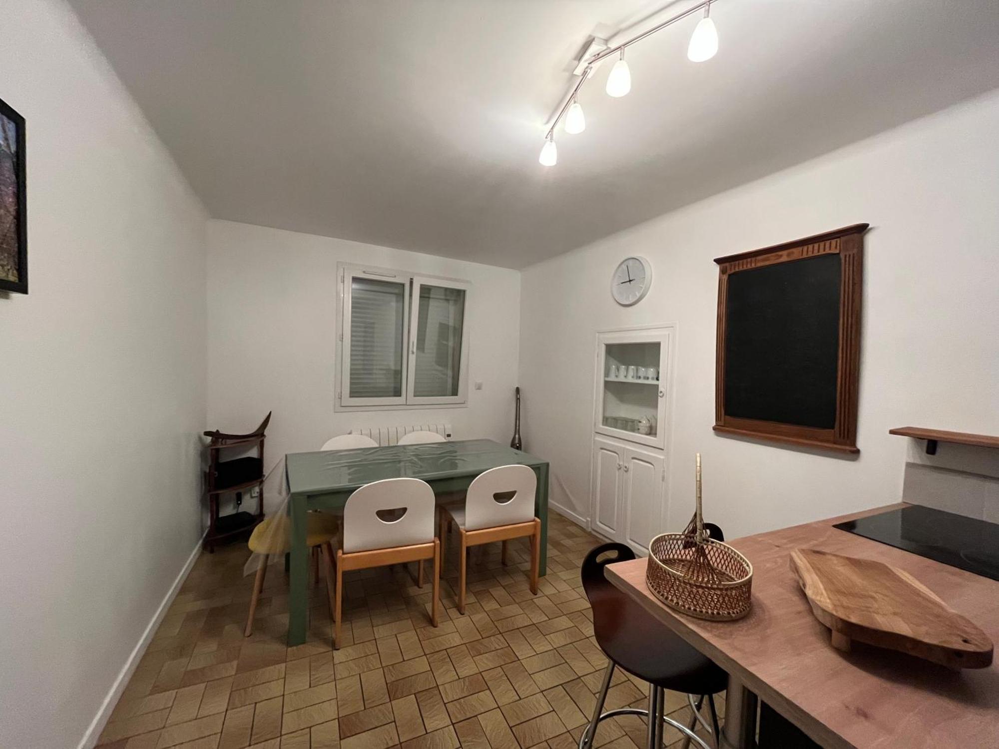 Agreable Maison De Village Avec Terrasse Vinca Εξωτερικό φωτογραφία